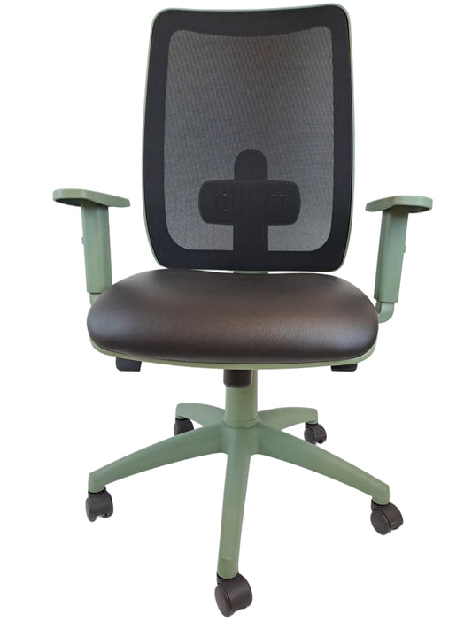 Sedia Ufficio Ergonomica Verde Salvia, Poltrona Scrivania con Supporto Lombare X-Flow, Braccioli Regolabili, Seduta in Eco-Pelle e Schienale Traspirante, Design Moderno Bio-Style.
